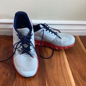 On Running Men’s Cloudstratus Running Shoe